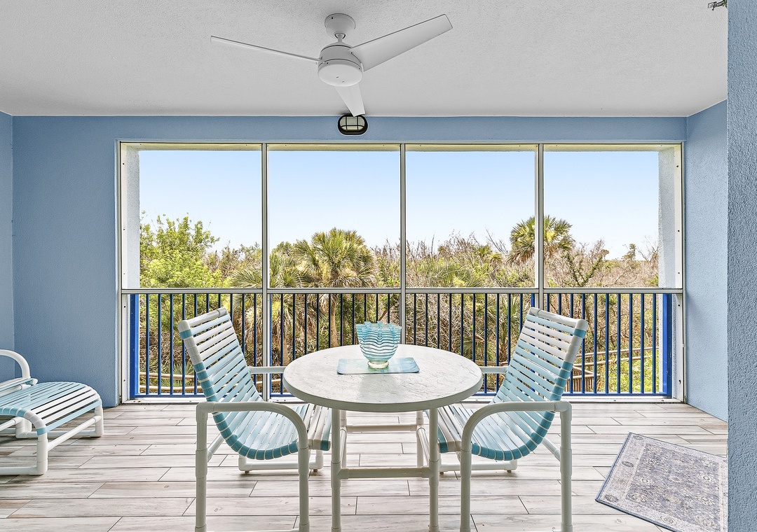 Oceanwalk 19-206 Balcony