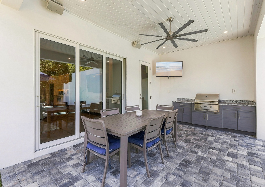 Lanai with Summer Kitchen + TV + Sonos Speakers