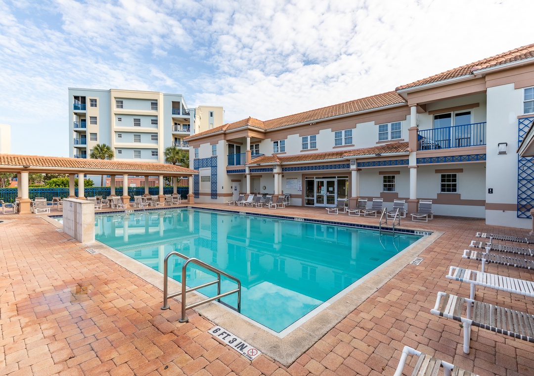 Oceanwalk South Pool