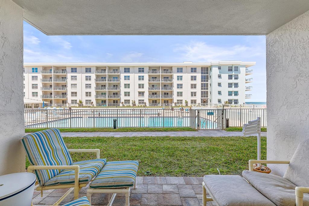 Sea Coast Gardens III 108