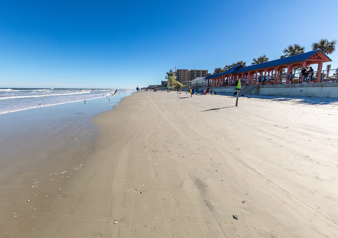 Ride the beach cruisers over to the beach!