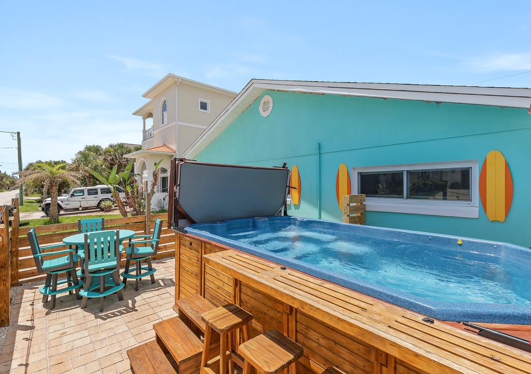 Aqua Beach Bungalow Swim Spa