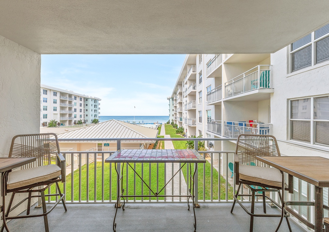 Beautiful views of the ocean and courtyard from your private 2nd floor balcony