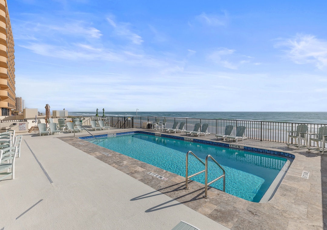 Oceanfront Beachfront Pool