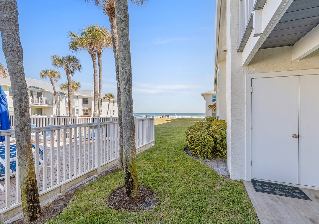 Colony Beach Club 147 patio views