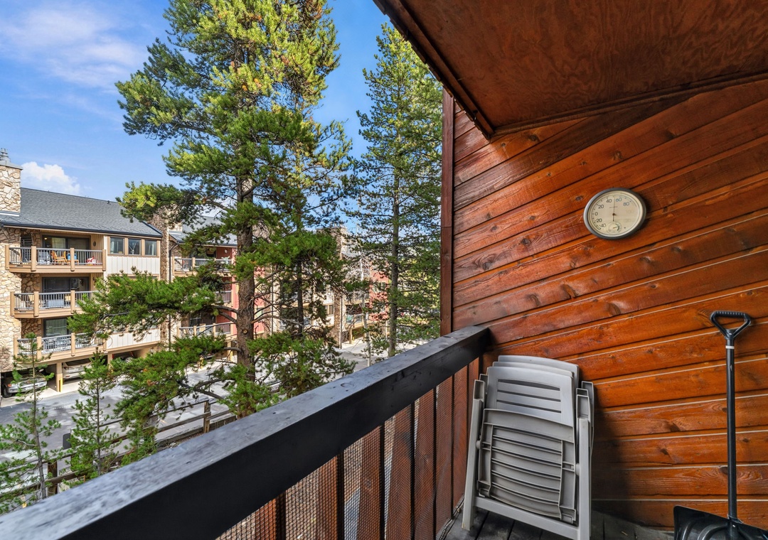 Step out onto your private balcony and breathe in the fresh mountain air. Warm wood paneling, towering pines, and peaceful neighborhood views create the perfect alpine retreat.