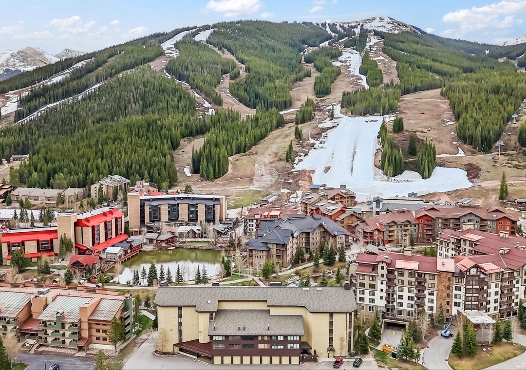 Enjoy world-class skiing and snowboarding at Copper Mountain Resort with the slopes, lifts, and mountain village just steps from your door.