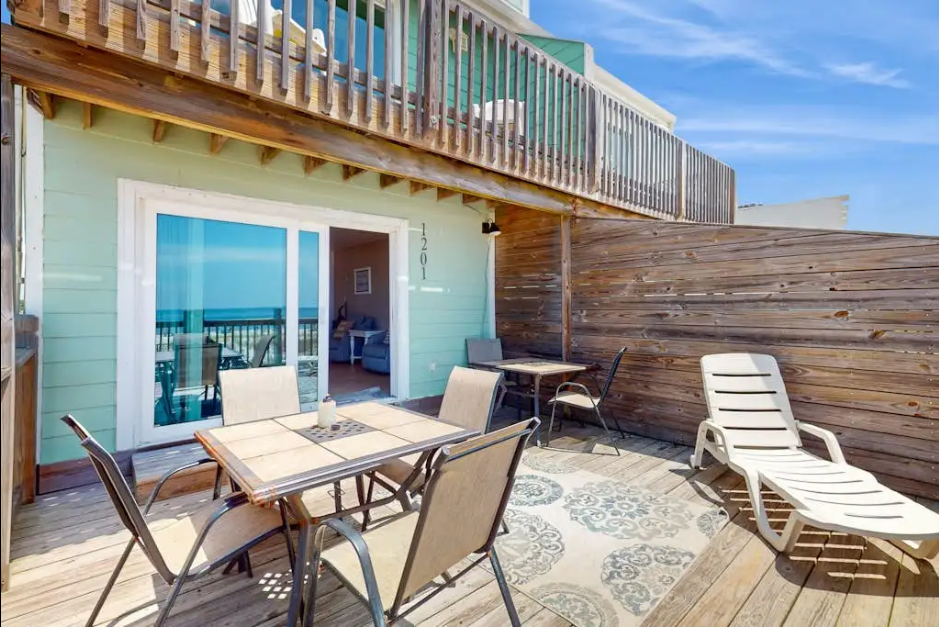 Sweet Alabama - Main Floor Deck With Outdoor Dining Available