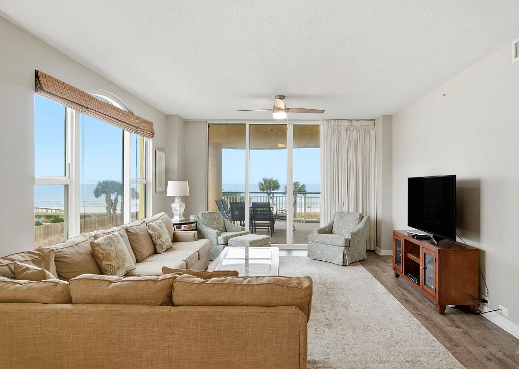 Panoramic views from the living room