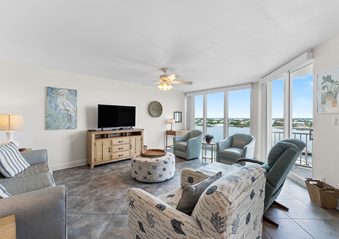 SeaSpray Riverside 813