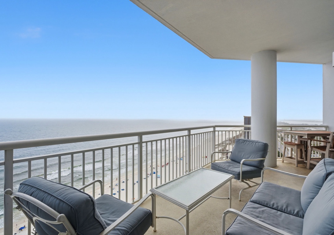 Private Balcony with Stunning Views!