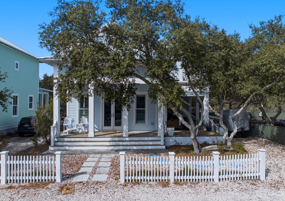 Sandy Toes on Parks Edge