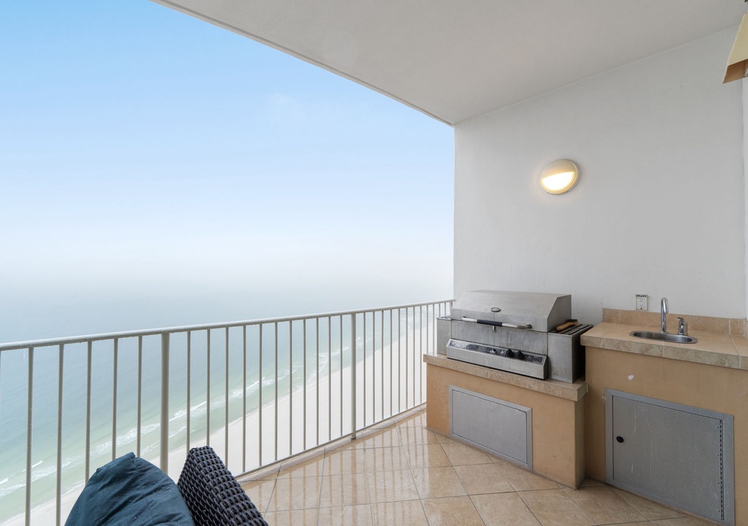 Grill Gulf Front on the Private Balcony!