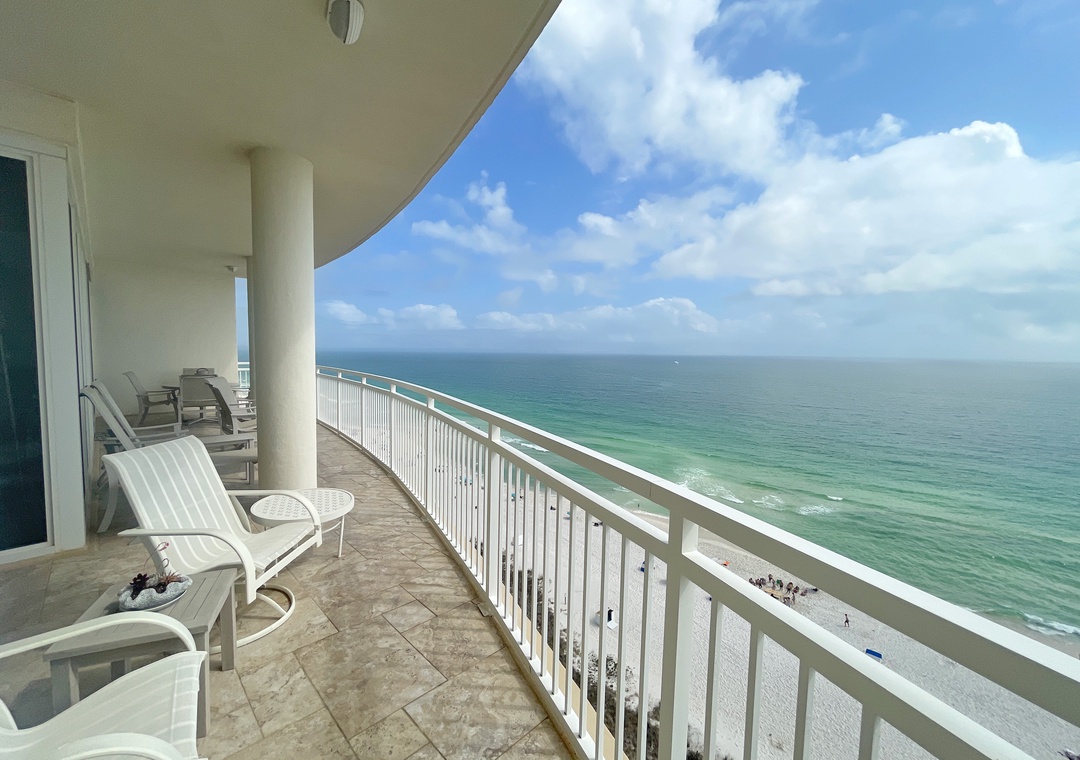 Expansive Gulf Front Balcony