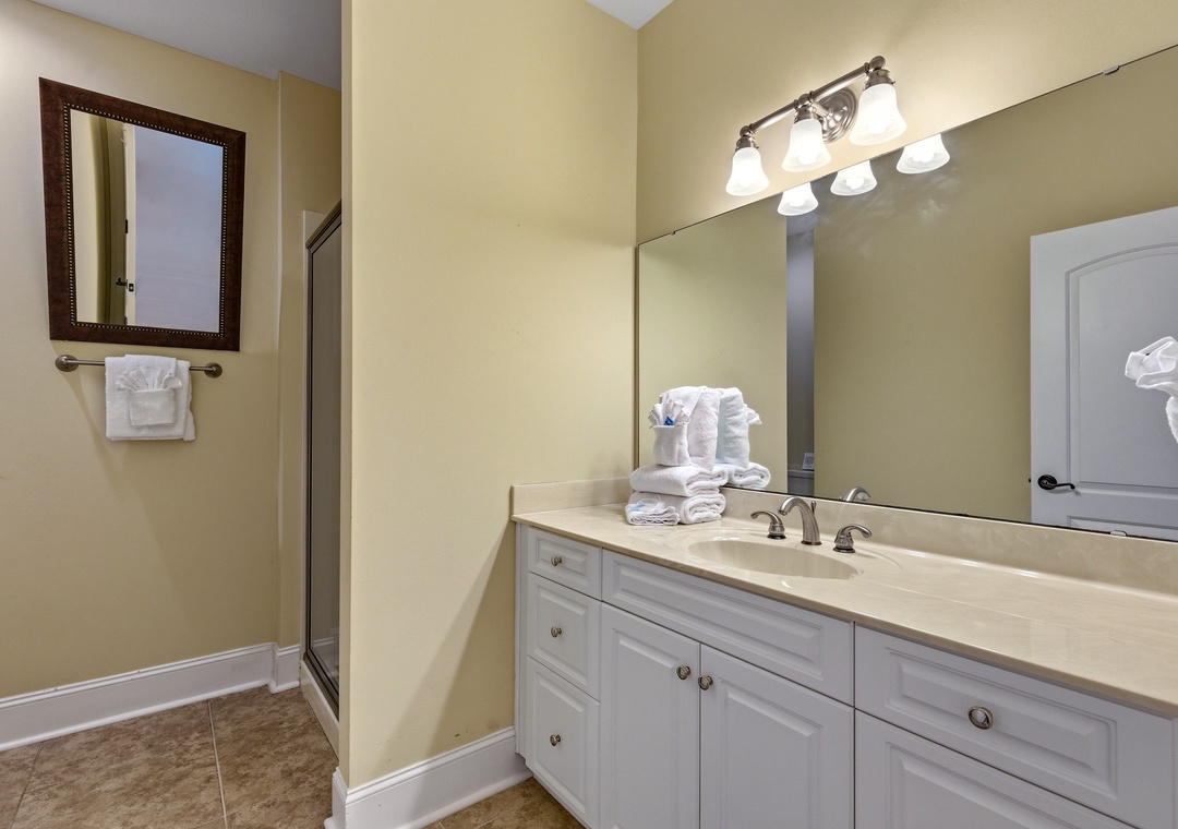 Regal Palms - Bathroom
