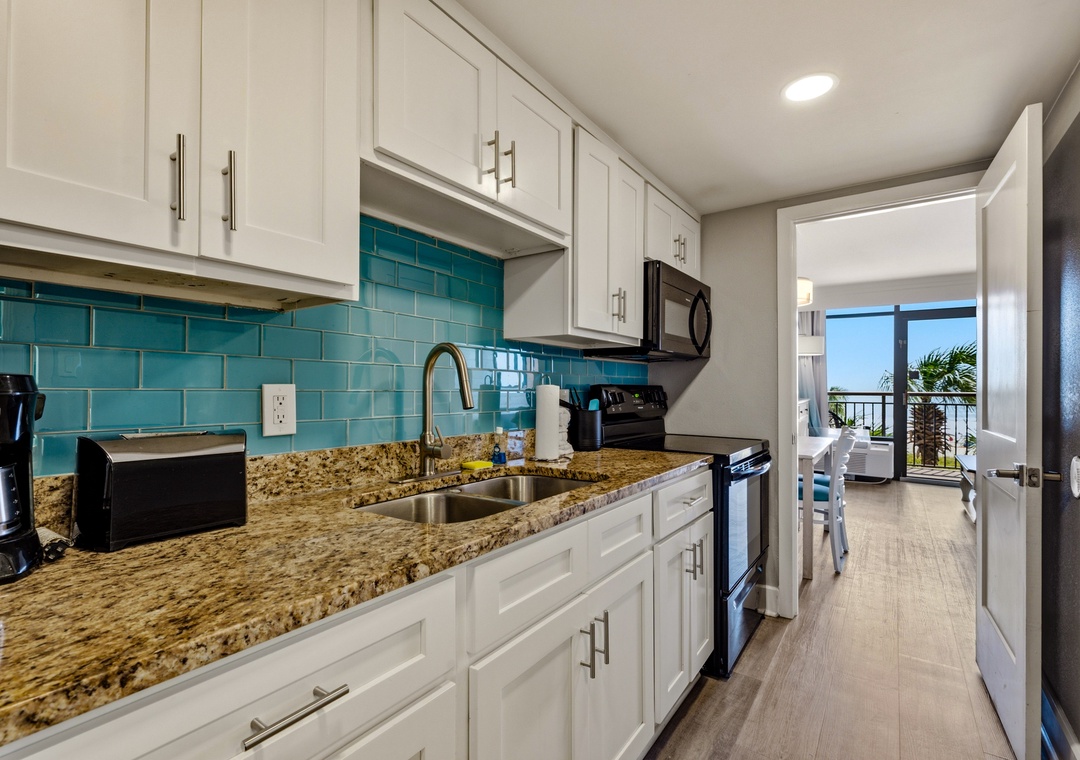 Grand Caymen 357 - Kitchen