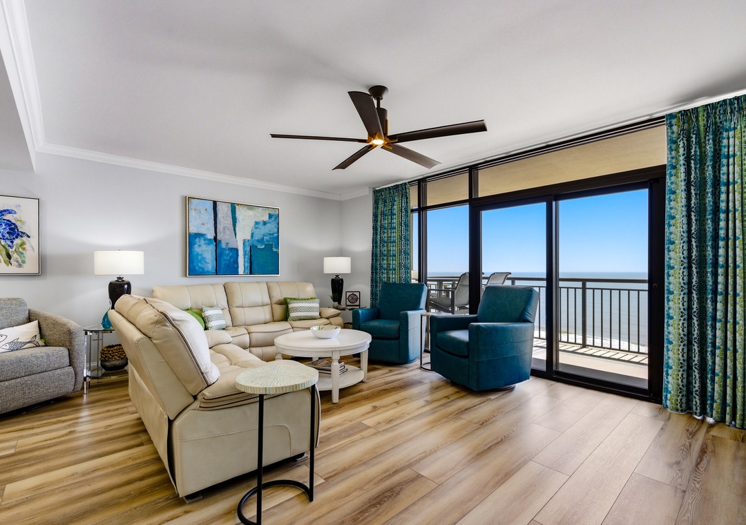 South Wind 1206 - Living Room