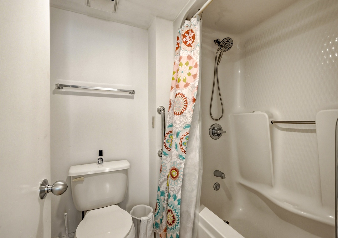 Shoreham Towers #1 PH4 - Bathroom