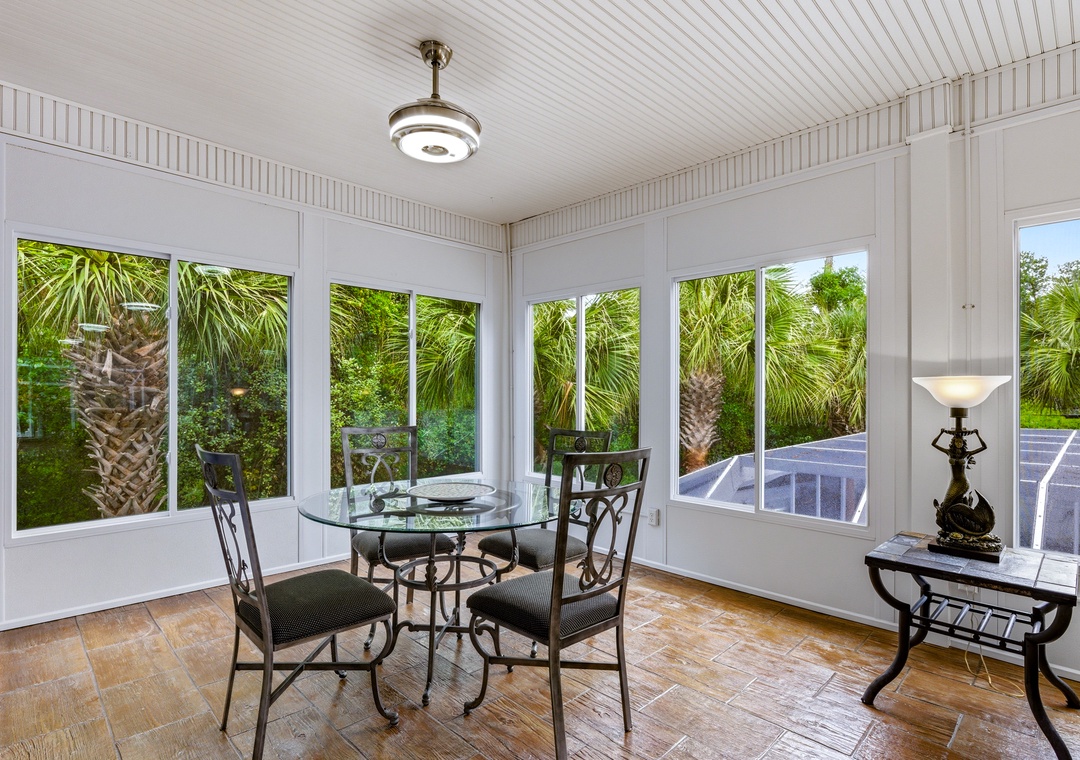 Regal Palms - Sunroom