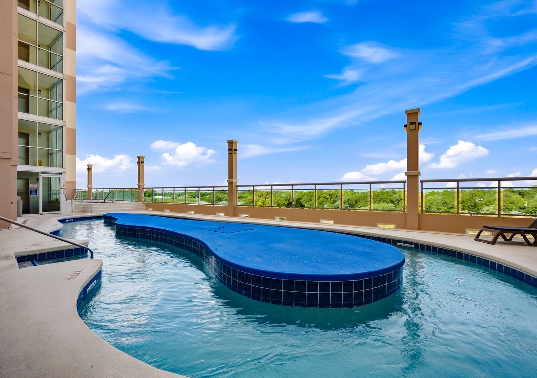 Crescent Key 610 