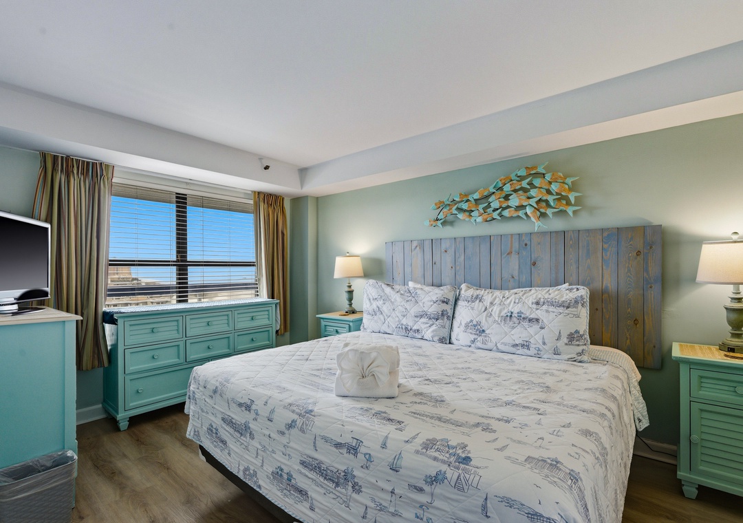 Bedroom 1: King bed—unwind in comfort