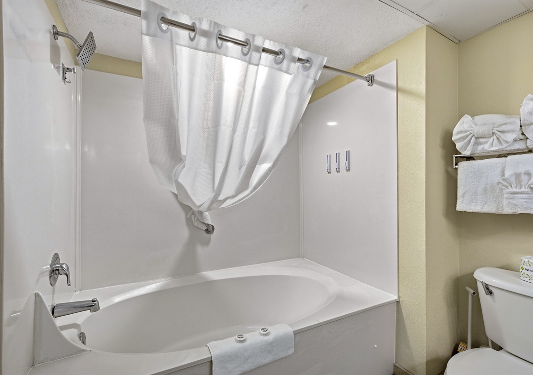 Carolinian Beach Resort 833 | Guest Bath