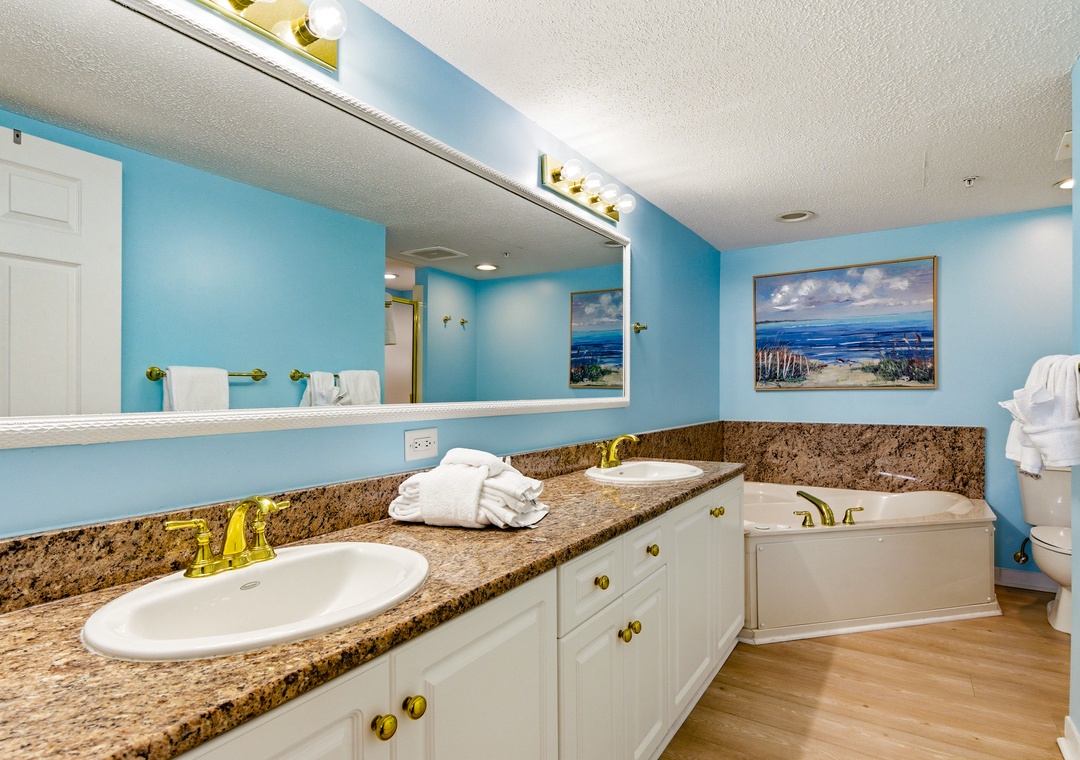 Master Bathroom with Jacuzzi Tub & Walk In Shower