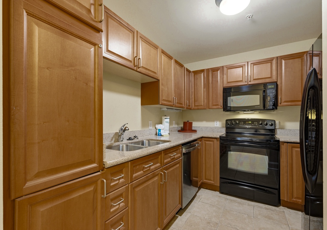 Fully equipped kitchen for everything from coffee to seafood night