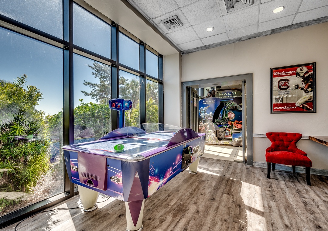 Beach Colony Resort - Game Room