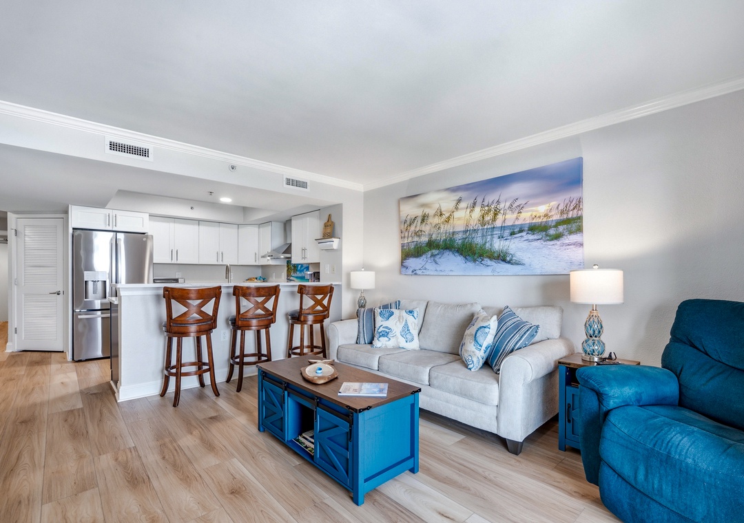 Bay View Resort 506 - Living room