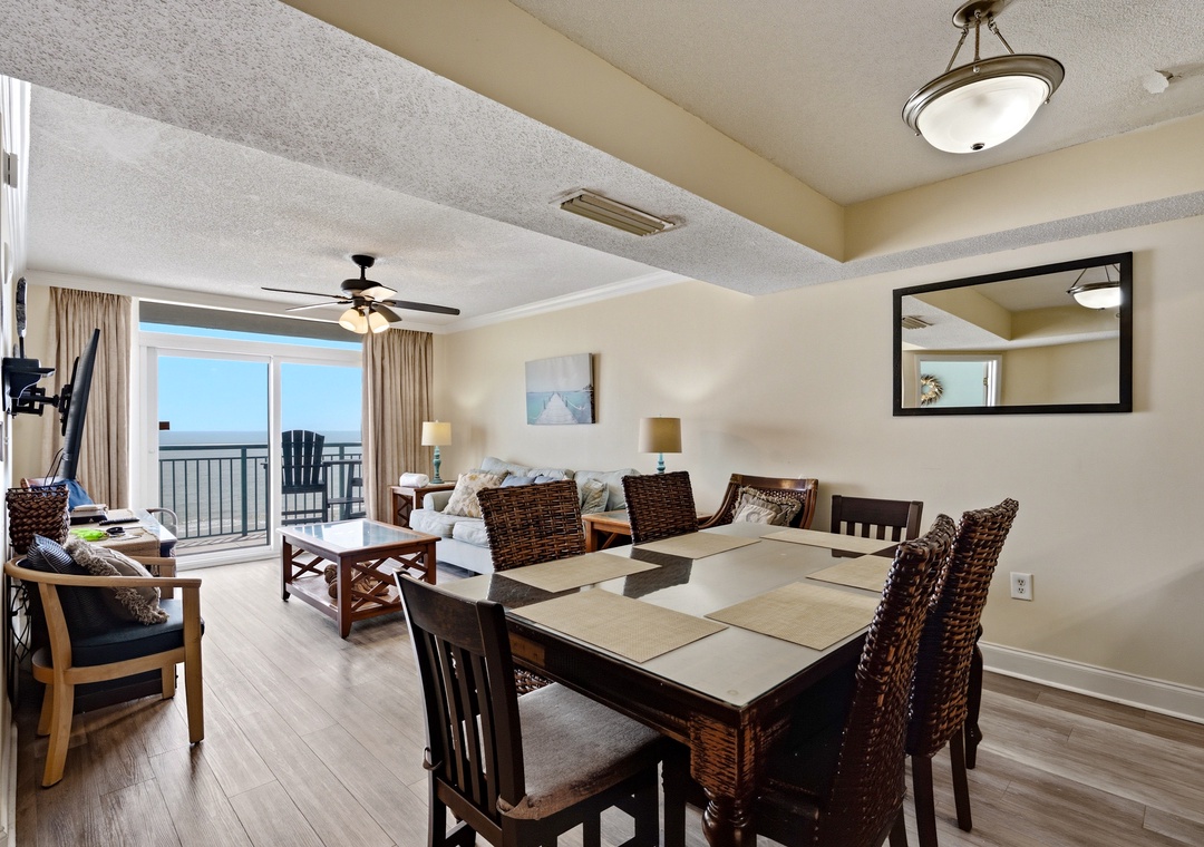 Paradise Resort 510 - Dining Area