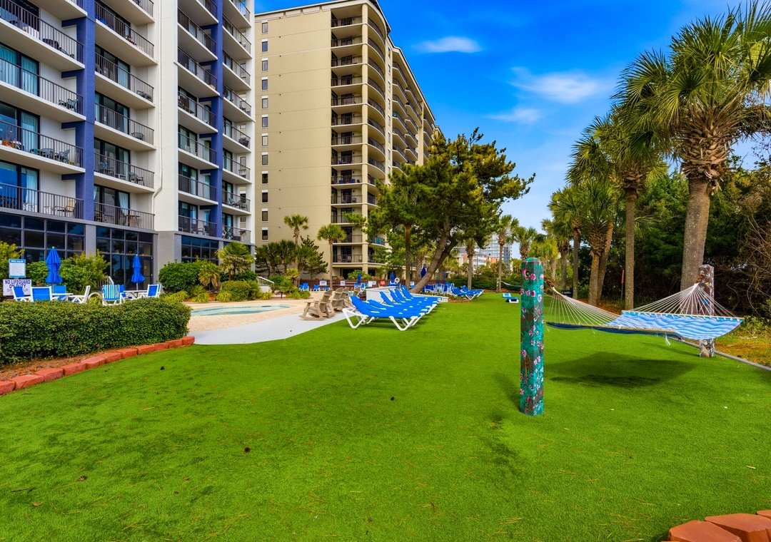 Beach Colony Resort - Outside Common Area
