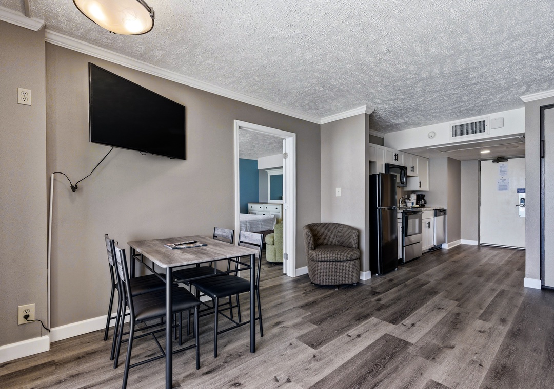 Ocean Reef 1608 Dining