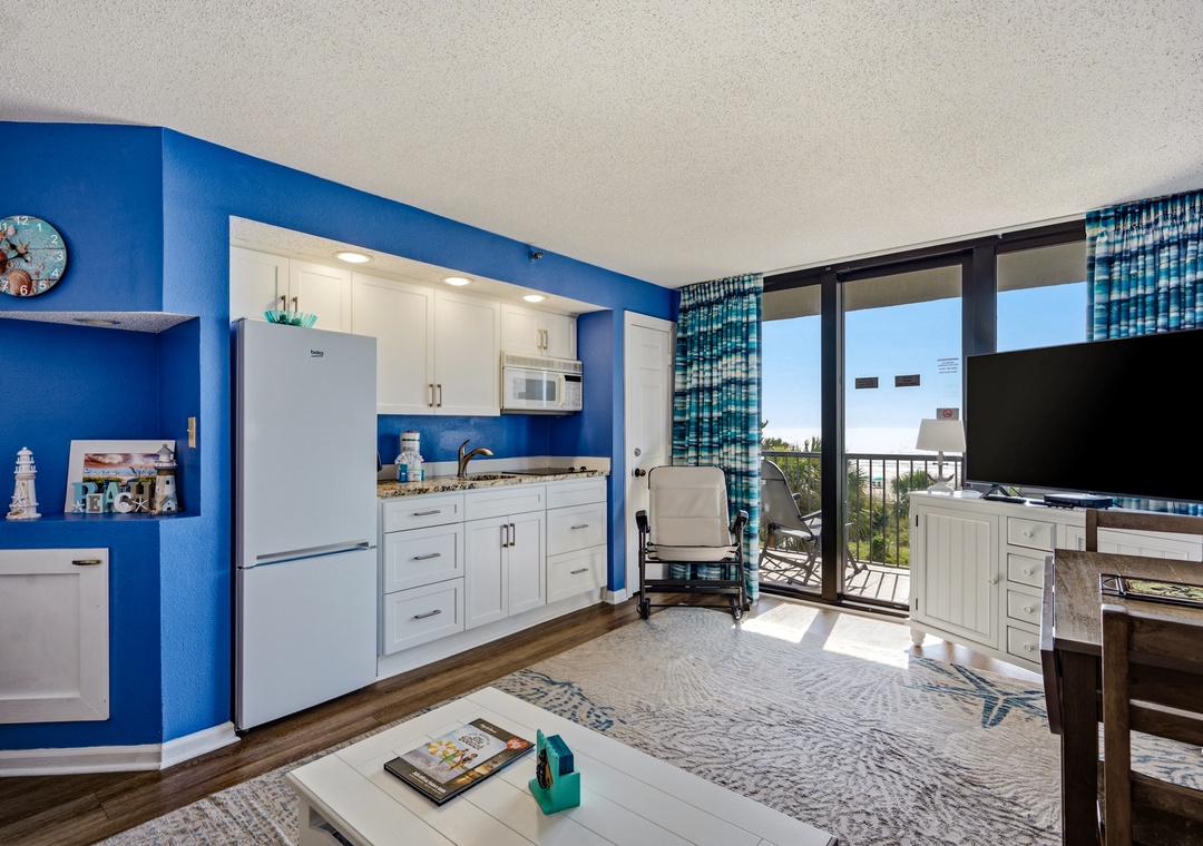 Beach Colony 309 - Living Room and Kitchen