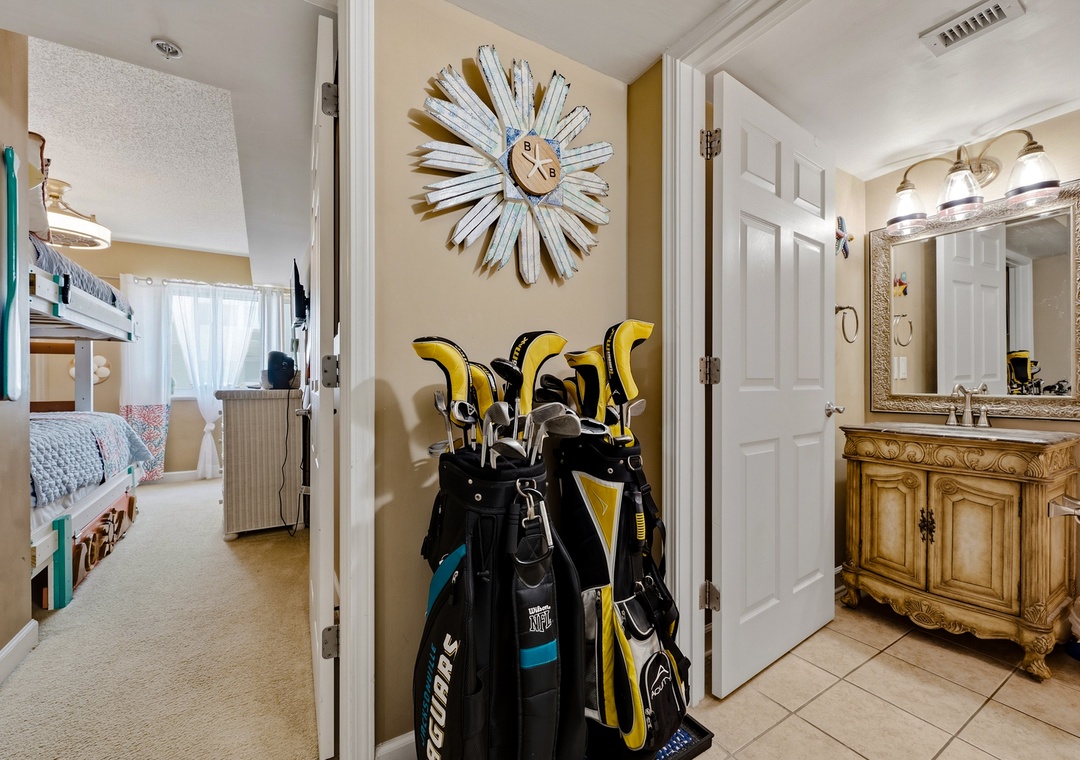 Crescent Key 610 