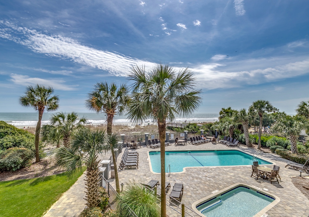 Carolina Dunes pool and grounds view