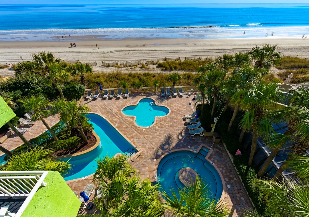 Enjoy the Lazy river and ocean!