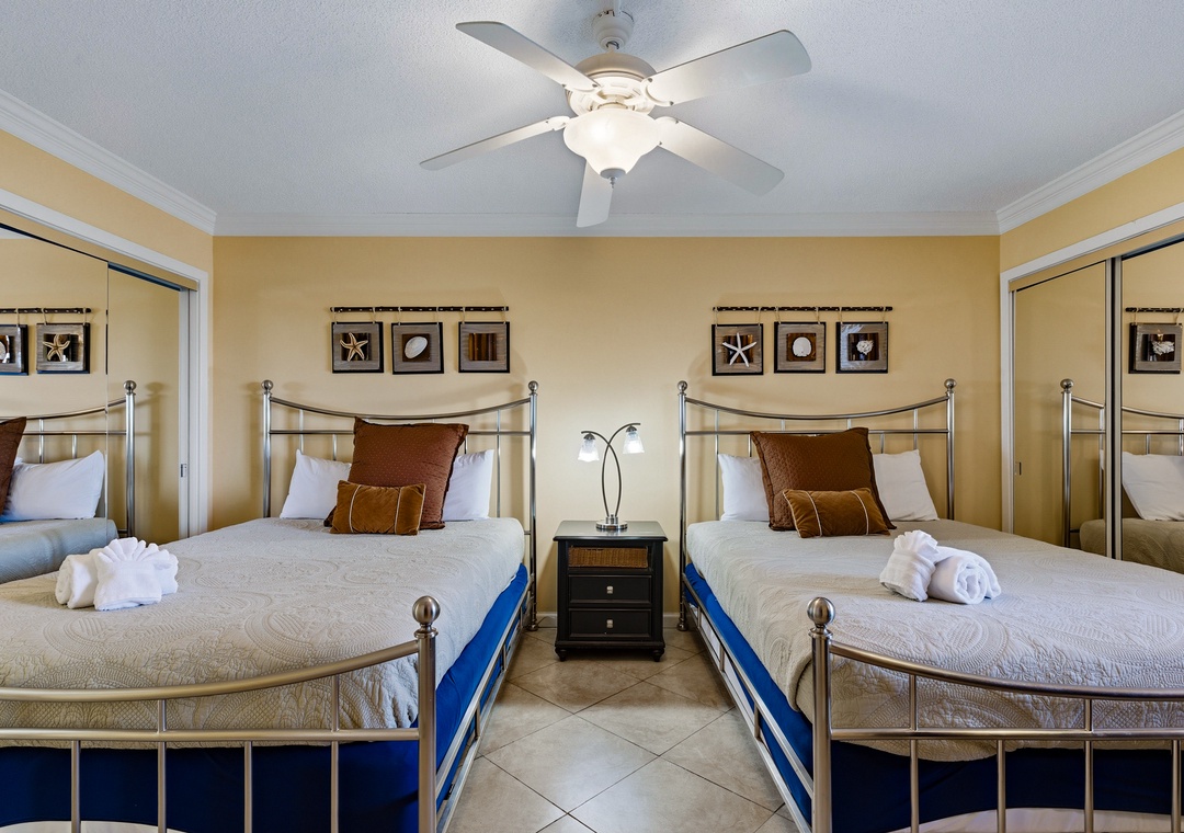 Guest bedroom with double beds