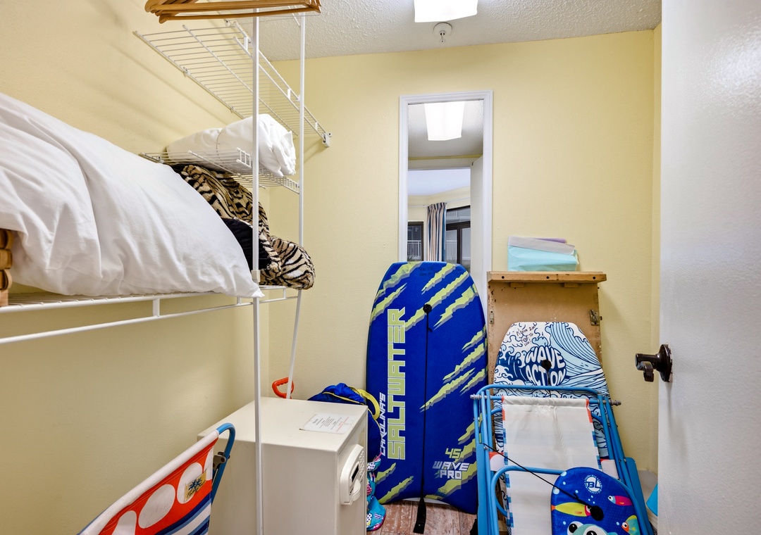Beach Colony 210 - Primary Bedroom Closet
