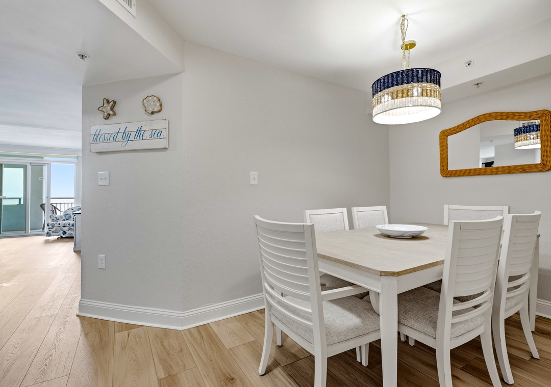 Bay View Resort 506 - Dining Area