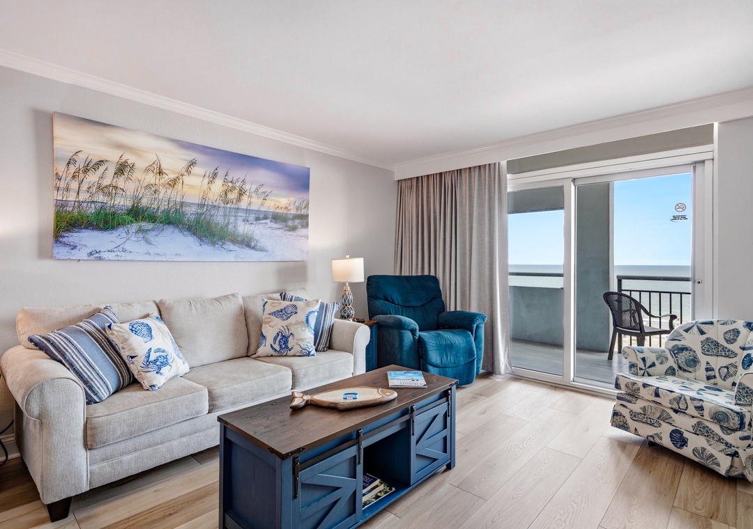 Bay View Resort 506 - Living room