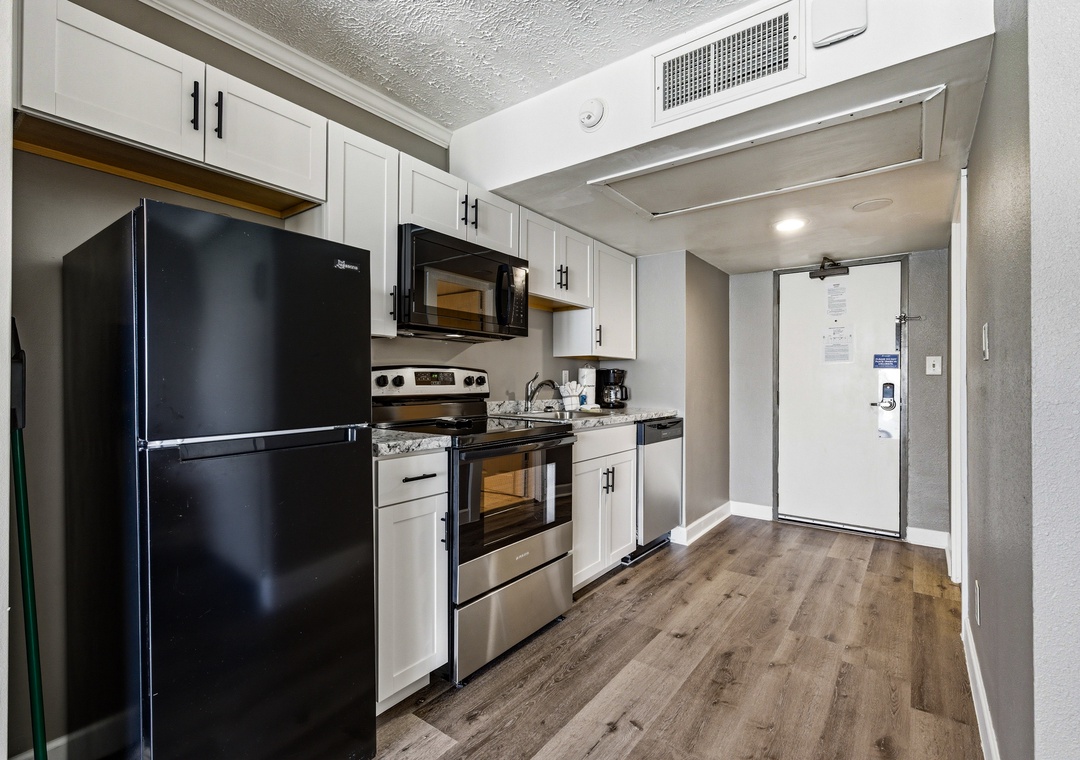 Ocean Reef 1608 Kitchen