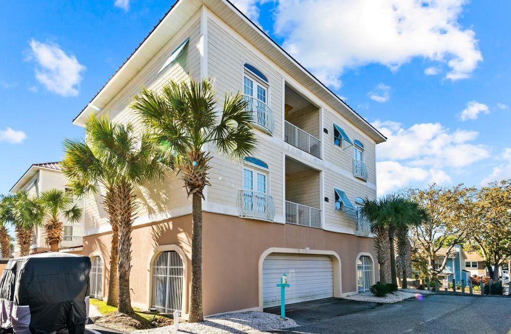 Windward Palms - 304D