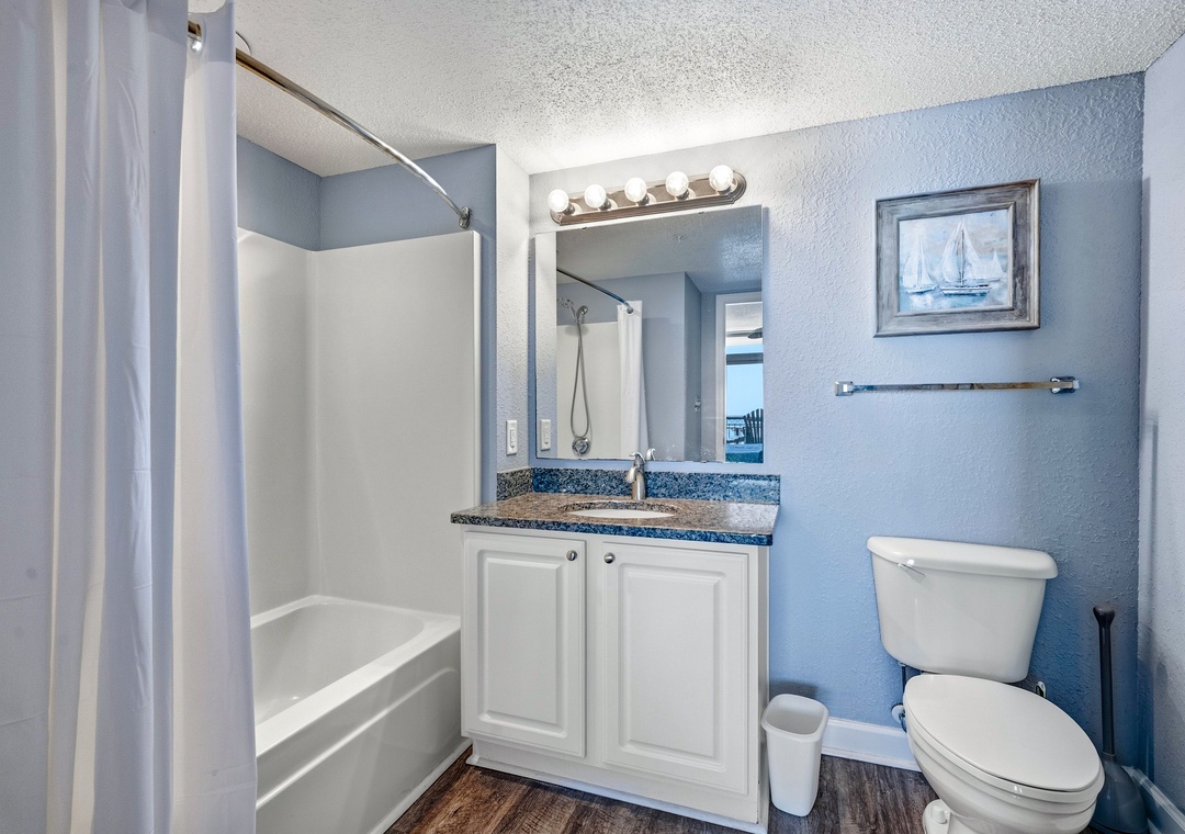 Grand Atlantic 1504 | Full Bathroom