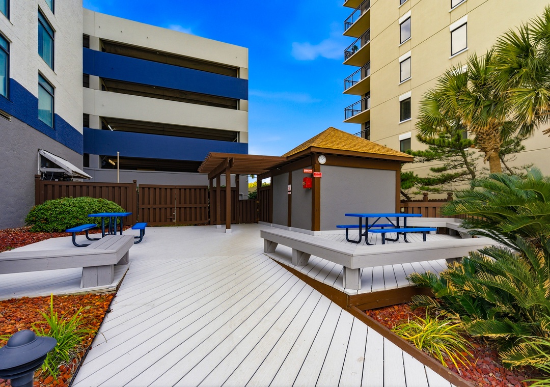 Beach Colony Resort - Outside Common Area