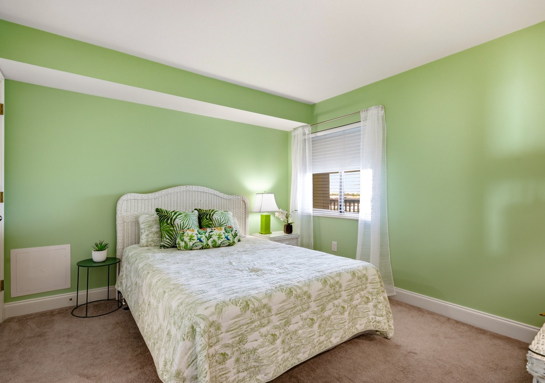 Emerald Cove 4A - Second Bedroom