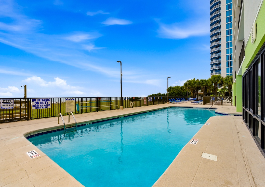 Community Outdoor Pool