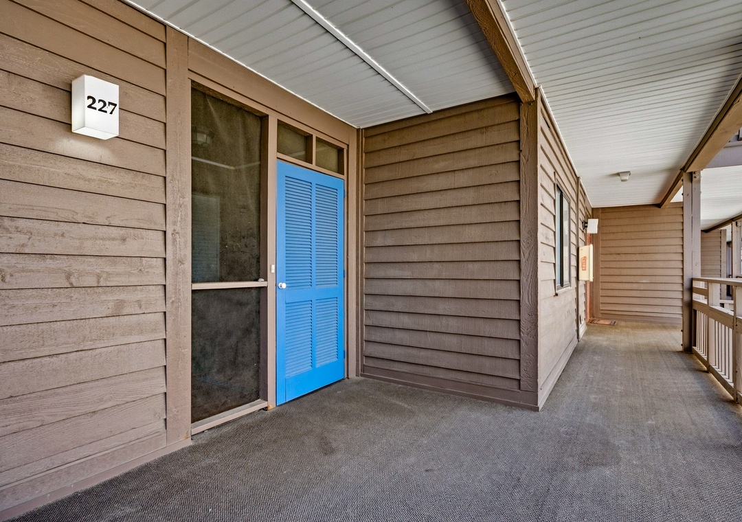 Tilghman Beach Unit 227 | Exterior Entry