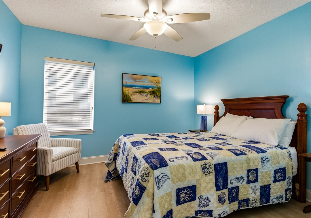 Guest Bedroom with Queen Bed