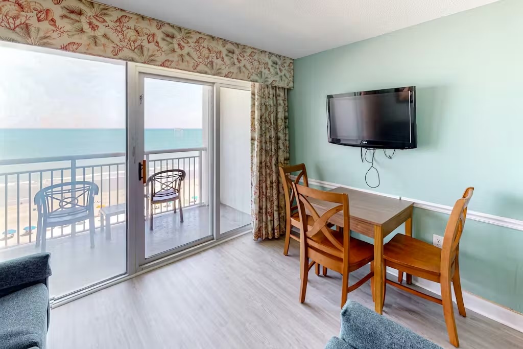 Camelot By The Sea 815 | Photo 1